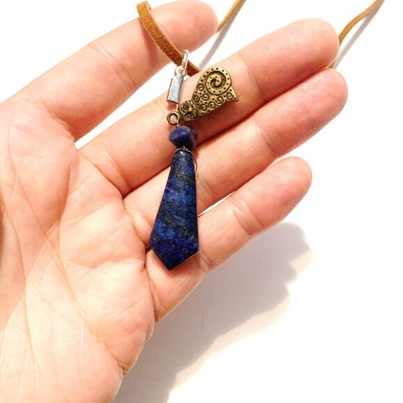 Lapis Lazuli Cat Pendant Necklace – Intuition, Mystery & Divine Wisdom - Picture 5 of 7